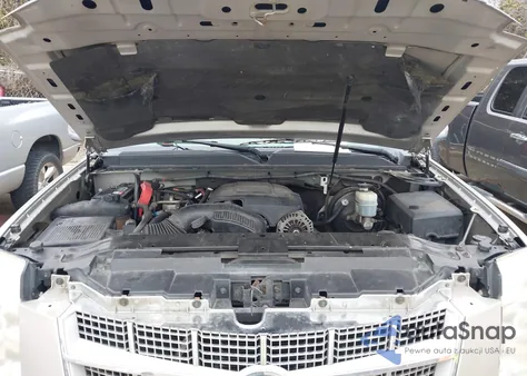 2009 Cadillac Escalade Esv Platinum Edition z USA, uszkodzony, nr VIN 1GYFK36239R171763